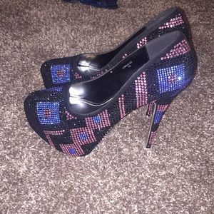 These heels are shine and very good looking❗️